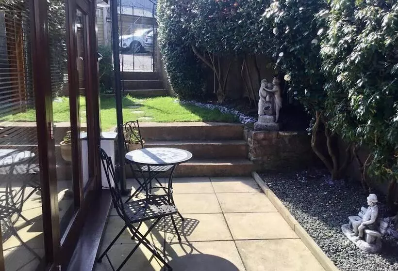 Whortleberry Studio B & B