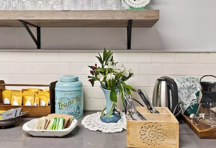 Retkeilymaja Mccully House Inn