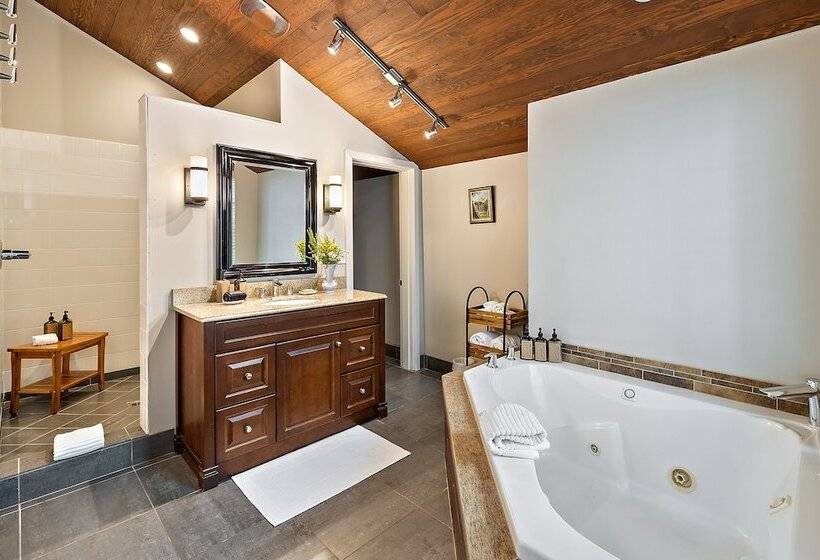 Schronisko Mccully House Inn