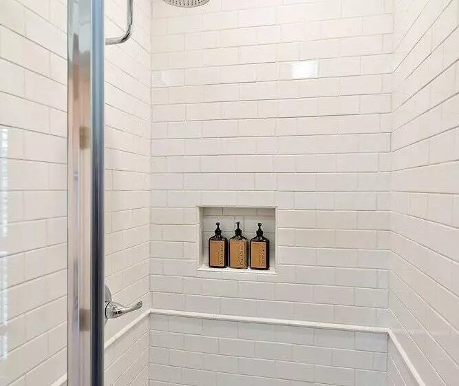 Retkeilymaja Mccully House Inn