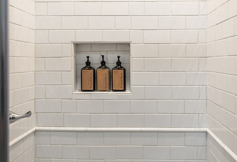 Schronisko Mccully House Inn