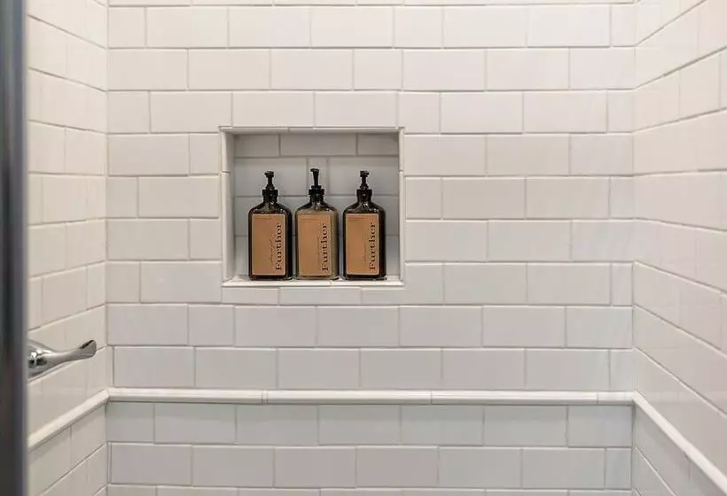 Retkeilymaja Mccully House Inn