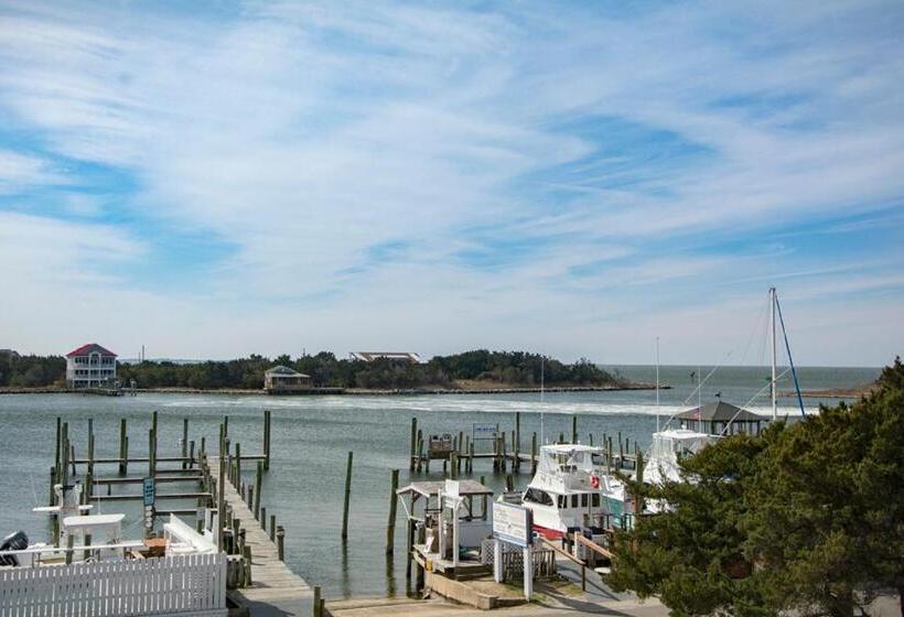 ユースホステル The Anchorage Inn And Marina