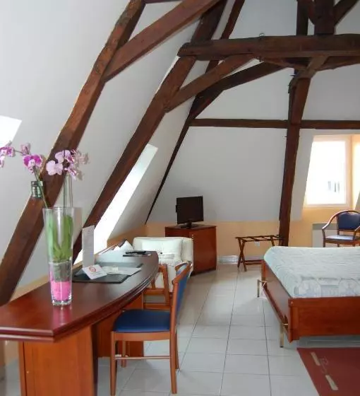 Appart'hôtel La Suze Sur Sarthe