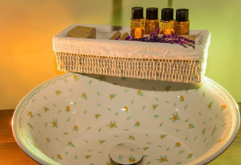 هتل Boutique Loriente