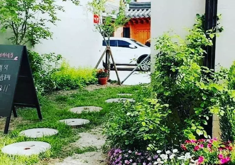 Majatalo The Ladies House