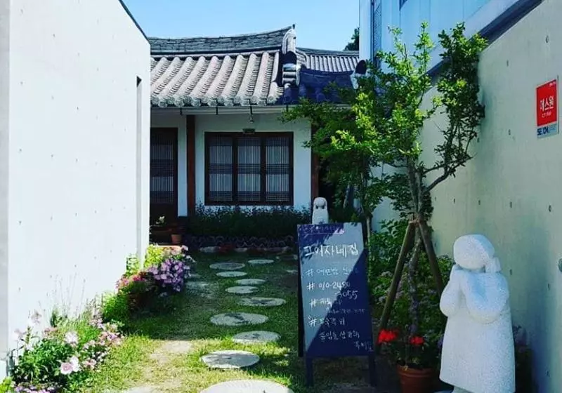 Majatalo The Ladies House