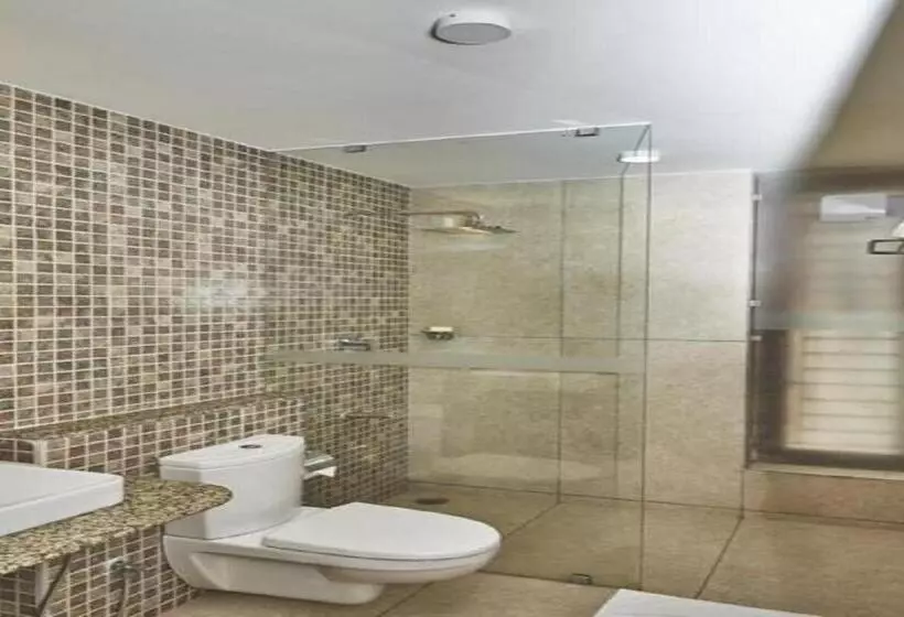 リゾートホテル The Birchwood Retreat, Madikeri