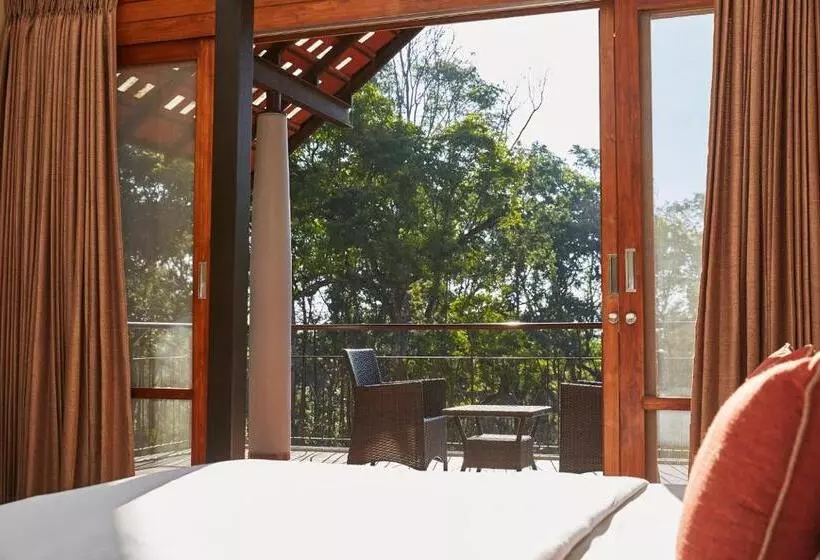 リゾートホテル The Birchwood Retreat, Madikeri
