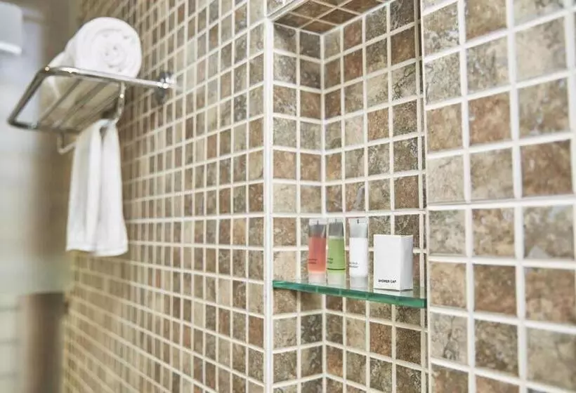 リゾートホテル The Birchwood Retreat, Madikeri