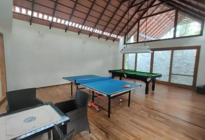 リゾートホテル The Birchwood Retreat, Madikeri