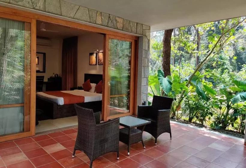 リゾートホテル The Birchwood Retreat, Madikeri