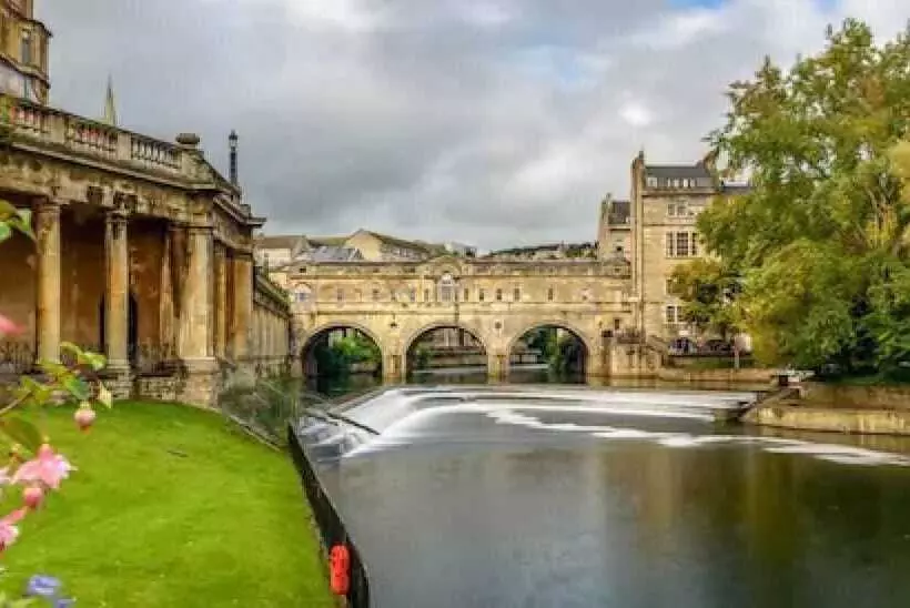 ユースホステル The Black Fox