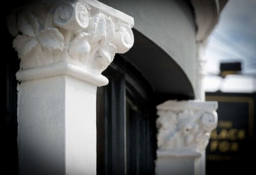 旅馆 The Black Fox