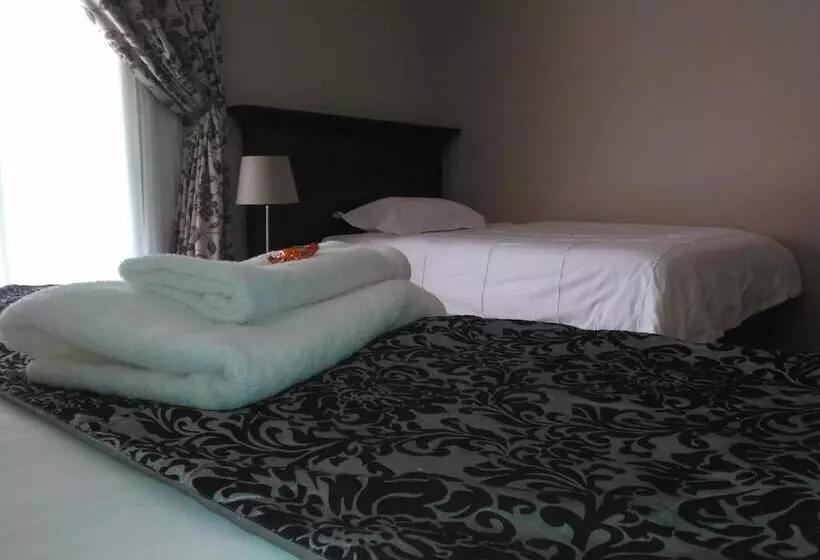 Hotelli Mondior Manor Guest House