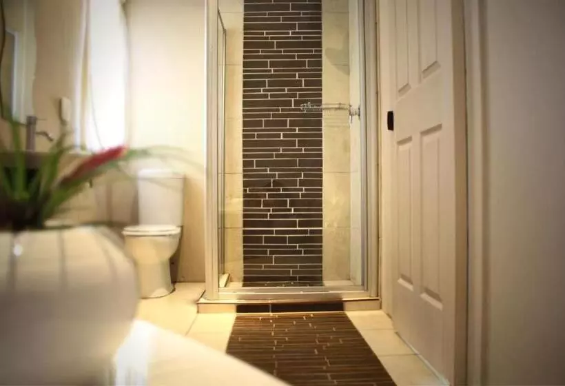 Hotelli Mondior Manor Guest House