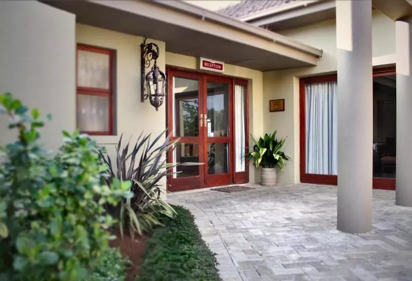 Hotelli Mondior Manor Guest House