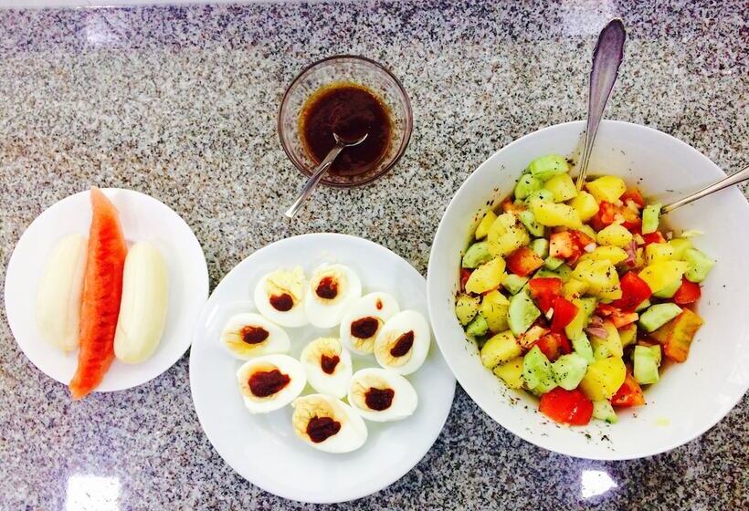 بنسيون Anuhas Airport Villas