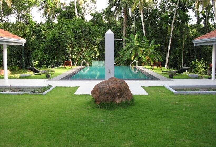 بنسيون Anuhas Airport Villas