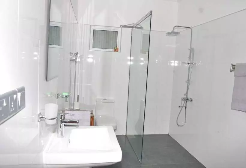ペンション Anuhas Airport Villas