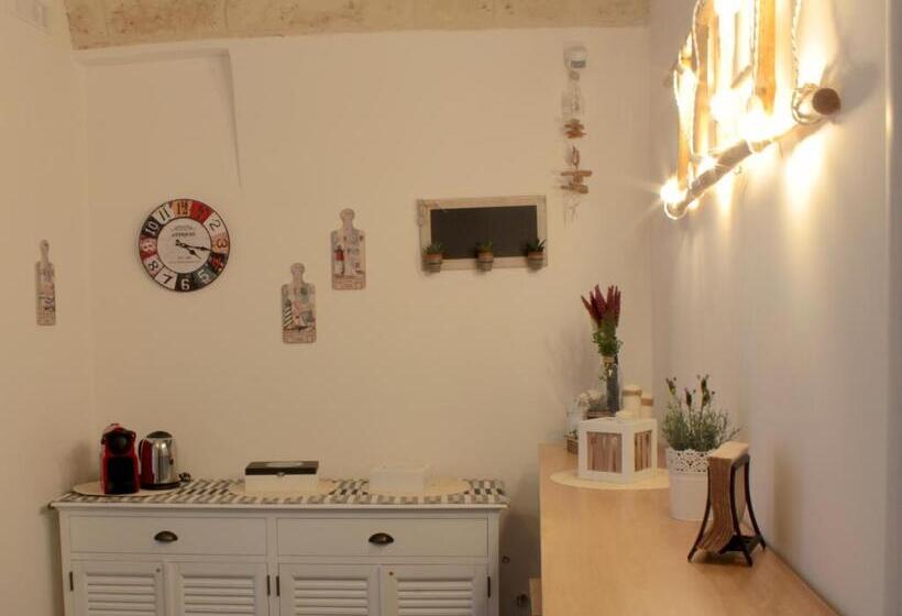 پانسیون Deshome Guest House