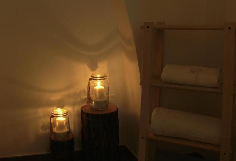 پانسیون Deshome Guest House