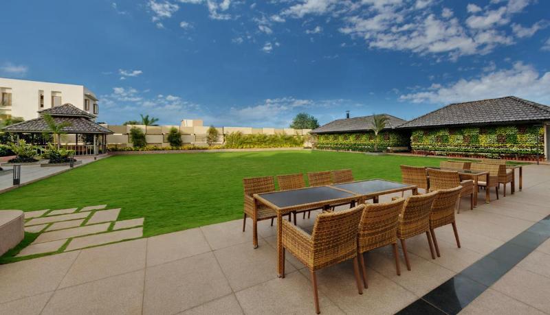 هتل Uk 27 The Fern Belagavi