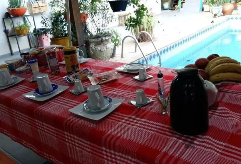 پانسیون Alpha Hospedaria & Hostel