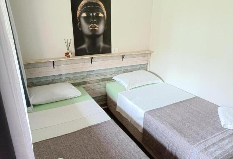 פנסיון Alpha Hospedaria & Hostel