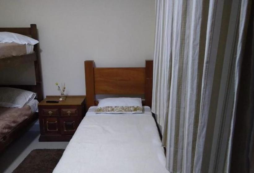 פנסיון Alpha Hospedaria & Hostel