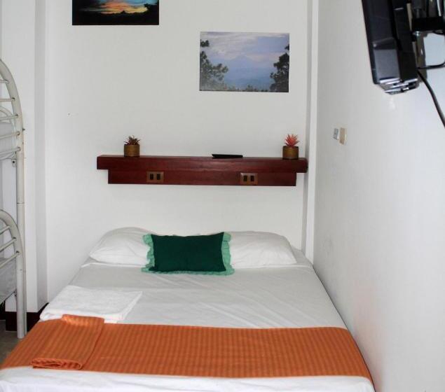 پانسیون Hostal San José