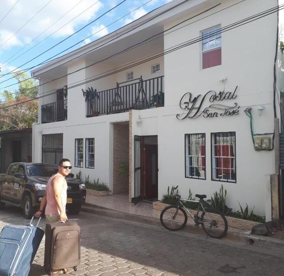 پانسیون Hostal San José