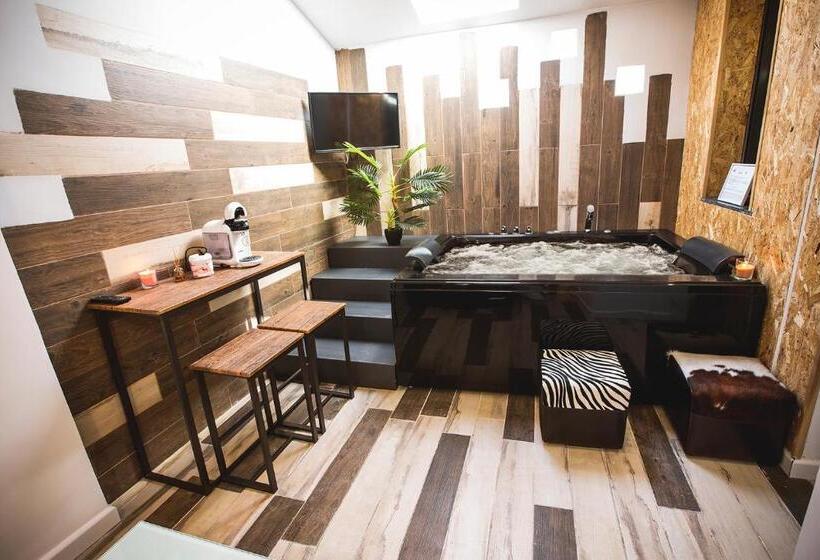 هاستل Junior Suites Con Jacuzzi