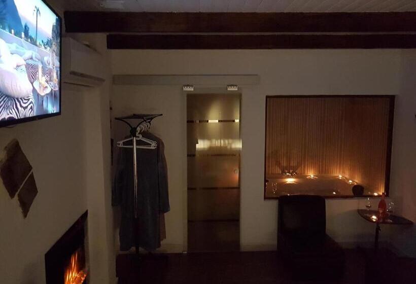 هاستل Junior Suites Con Jacuzzi