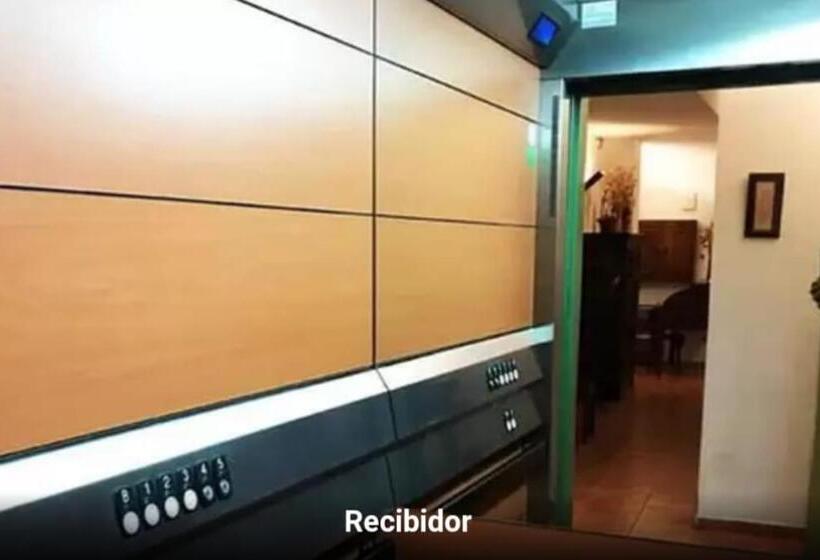 پانسیون Hostal Calderon Cuenca