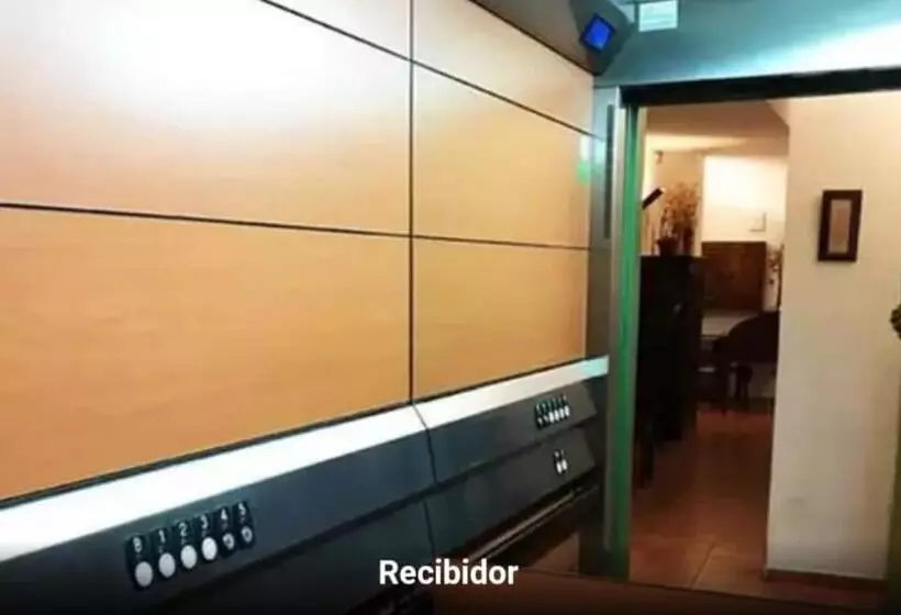 Pensión Hostal Calderon Cuenca