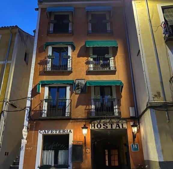 پانسیون Hostal Calderon Cuenca