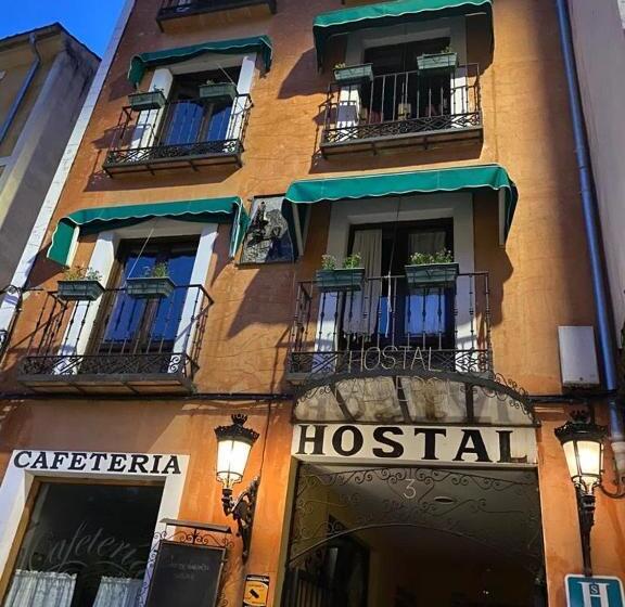 پانسیون Hostal Calderon Cuenca