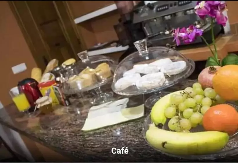 Pensión Hostal Calderon Cuenca