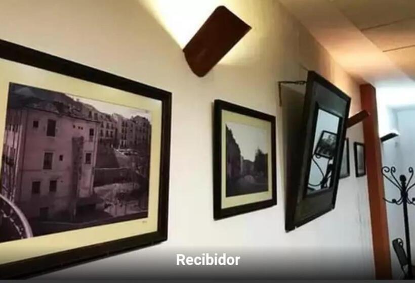 پانسیون Hostal Calderon Cuenca