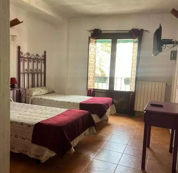 Pensión Hostal Calderon Cuenca