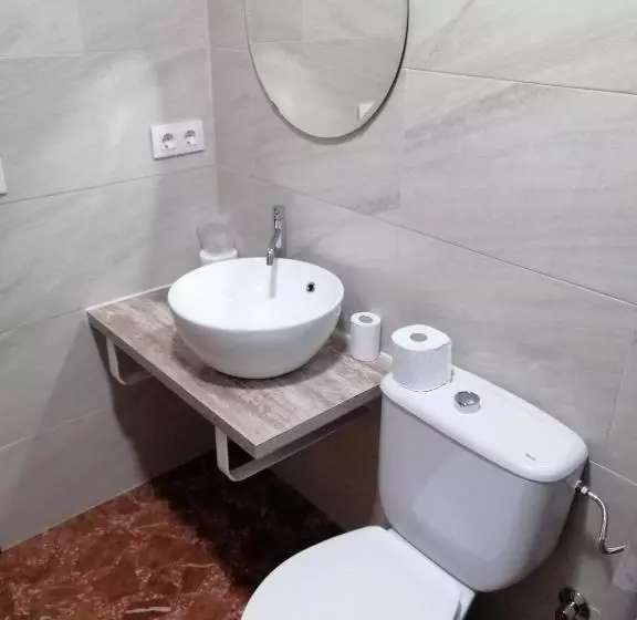 ペンション Hostal Miguel Hernandez