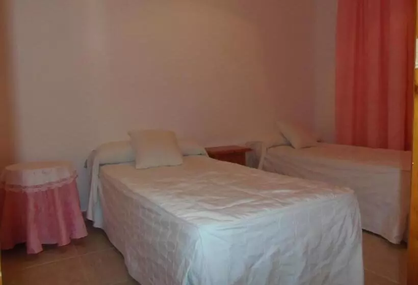 پانسیون Hostal La Parada