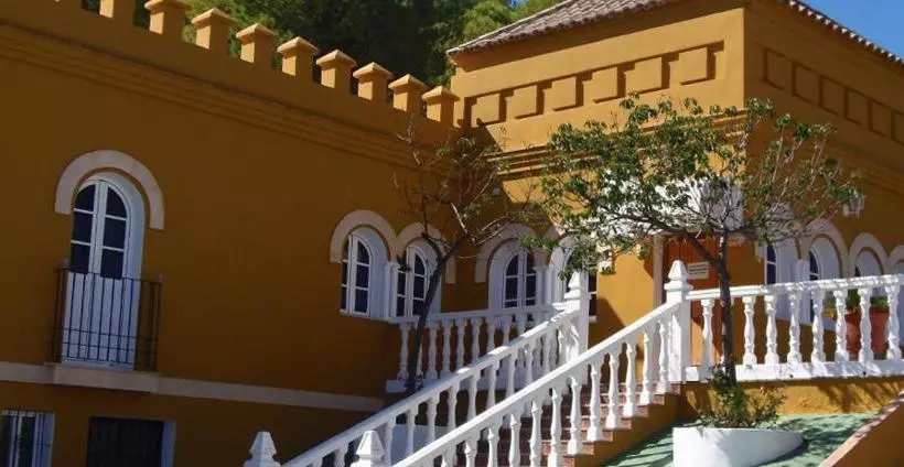 پانسیون Hostal La Parada