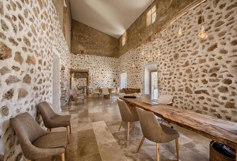 هتل Es Lligats Agroturismo Adults Only