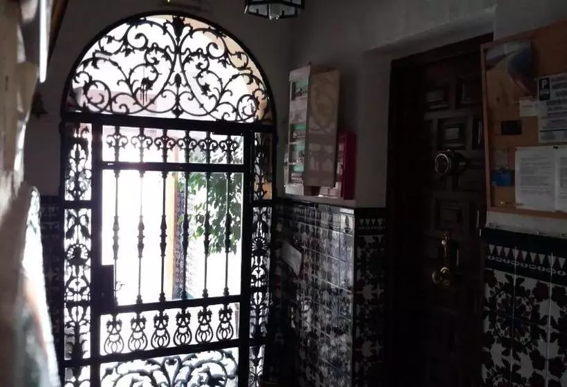 ペンション Hostal Manolo