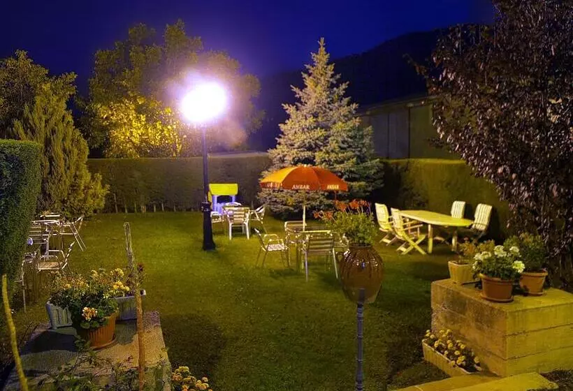 Aparta Hotel Puertolas