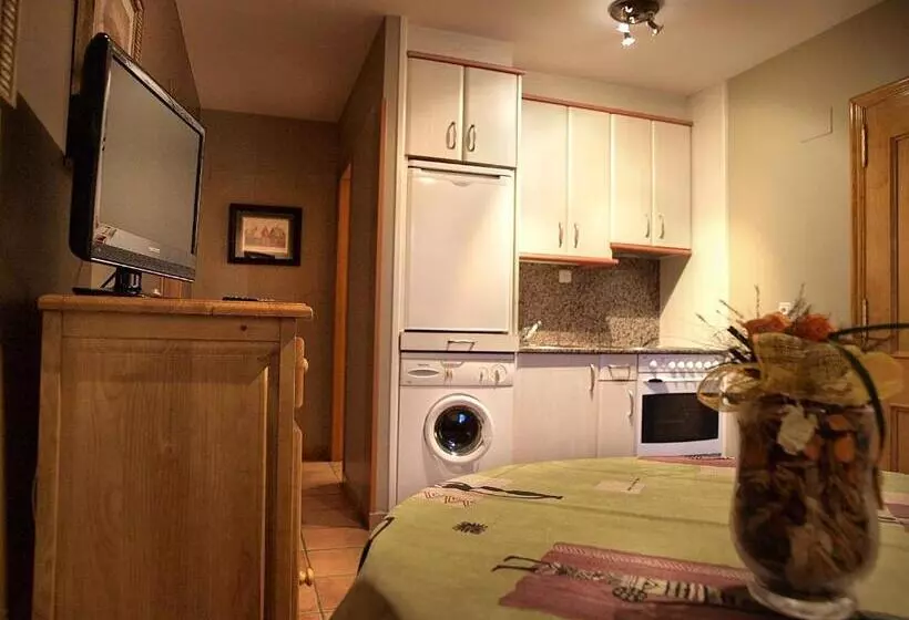 Aparta Hotel Puertolas