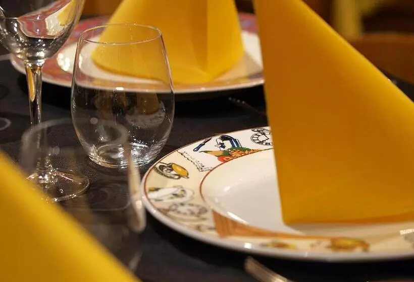 Aparta Hotel Puertolas