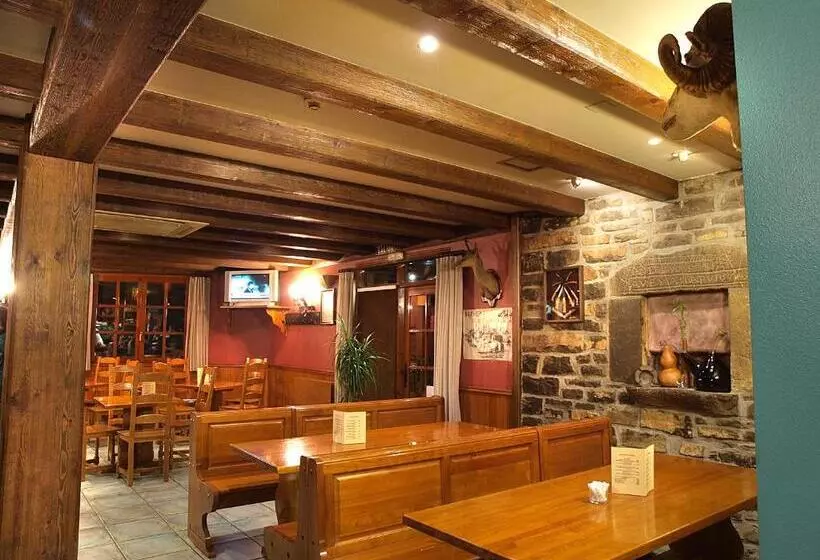 Aparta Hotel Puertolas